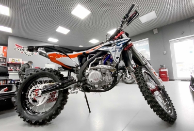 Мотоцикл BSE Z8 300e 21/18